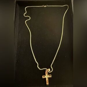 Necklace With Cross Pendant